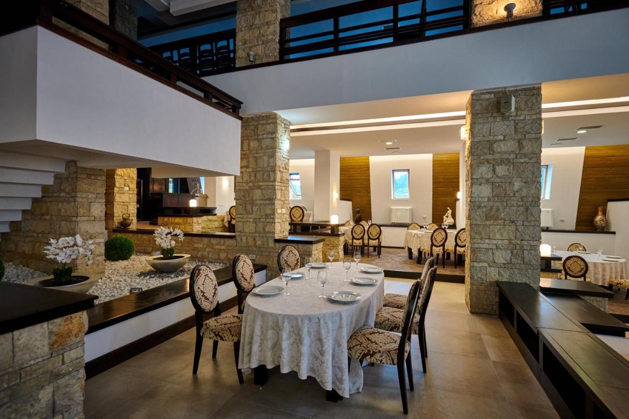 Hotel & Restaurant Sofia Sucevita Exterior photo